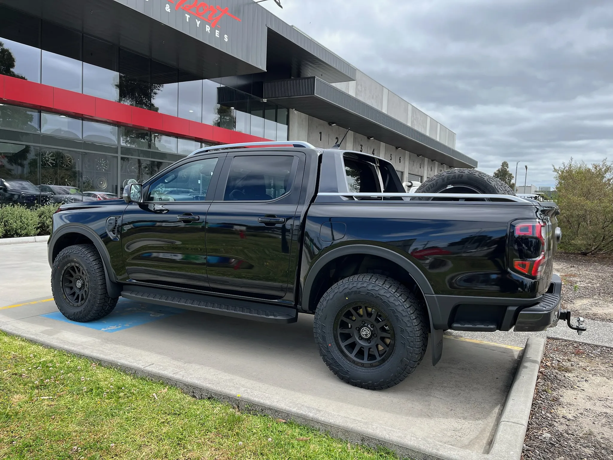 FORD RANGER WILDTRAK with ICON COMPRESSION 17X8.5 DOUBLE BLACK |  | FORD